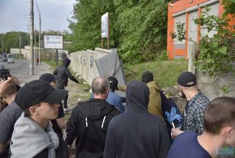 На стройке в Киеве произошли столкновения