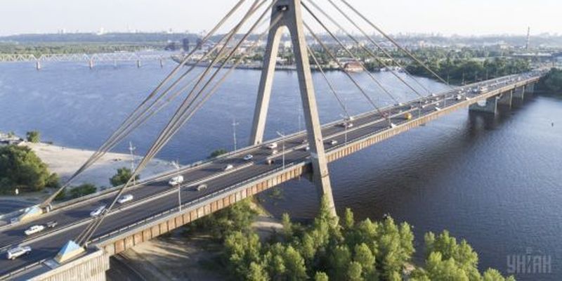 У Києві обмежать рух на одному з мостів через Дніпро