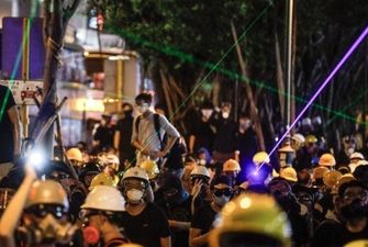 Акція протесту в Гонконзі закінчилася сутичками з поліцією
