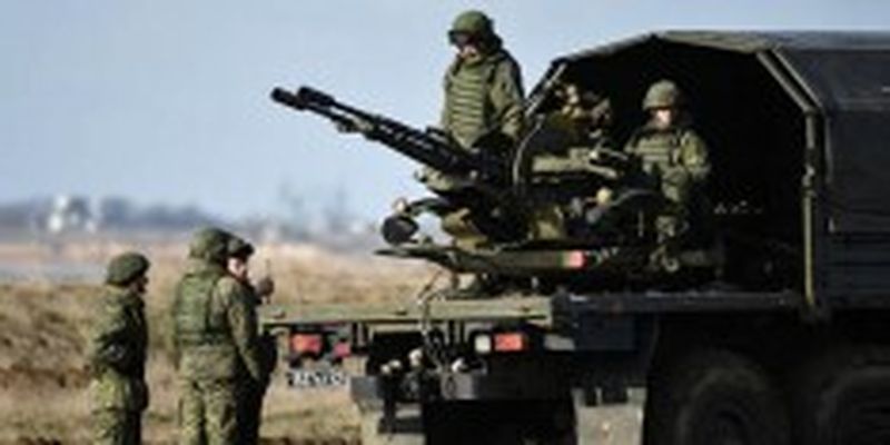 Военное вторжение РФ возможно, считает более трети украинцев — опрос