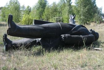 У Чернігівській області пам’ятник Леніну пустили з молотка за 375 тисяч гривень