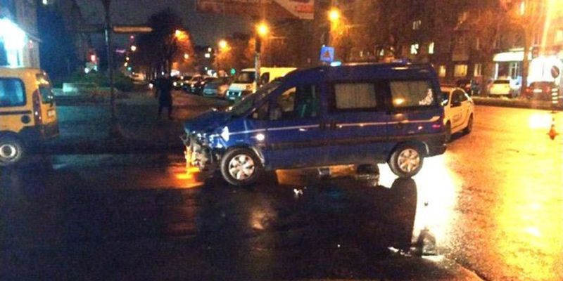 Пьяный угонщик устроил два ДТП в Ровно
