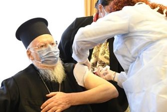 Вселенский патриарх отложил визит в Афон из-за COVID-вспышки в монастырях
