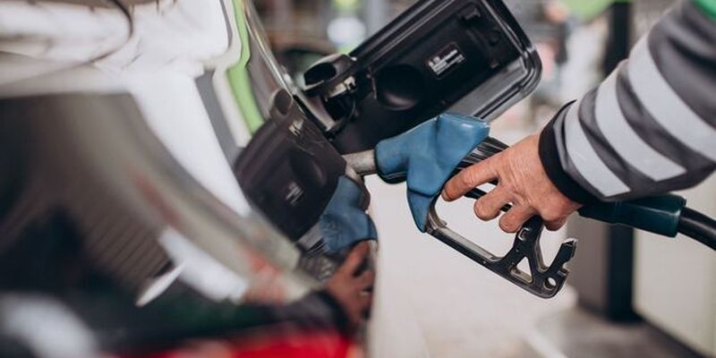 АЗС могут повысить цены на бензин до важной отметки: когда ожидать