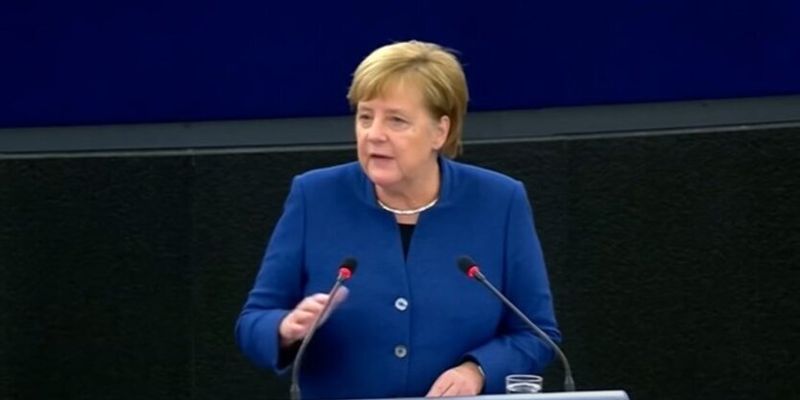 Меркель: ЕС должен искать прямой контакт с Россией и Путиным