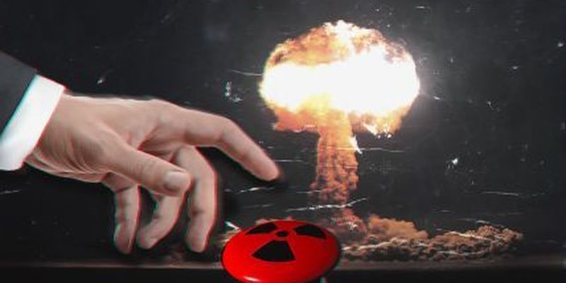 "Красная кнопка" – это миф, созданный СМИ": Жданов рассказал, что на самом деле есть в ядерном чемоданчике