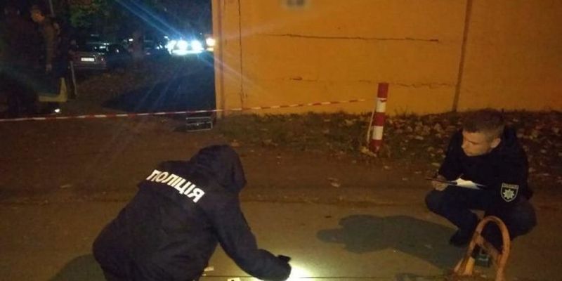 В Киеве неизвестные на улице расстреляли мужчину