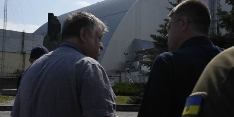 Глава МИД Эстонии побывал в Чернобыле и Гостомеле