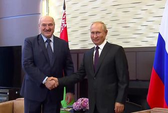 Заговорил о "непростом периоде": Лукашенко неожиданно полетел к Путину