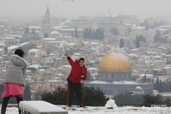 Иерусалим засыпало снегом. Фоторепортаж