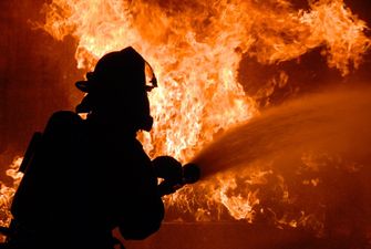 Огонь охватил 600 квадратных метров: В Тернопольской области ночью горела школа - ГСЧС