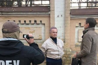 В Киеве задержали мужчину, который за 150 тысяч долларов продавал "связи" в ОП