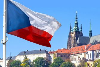 Чехия высылает 18 российских дипломатов: названа причина