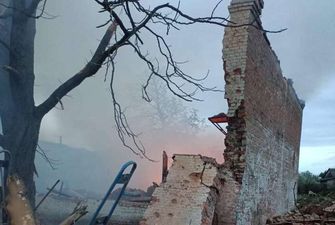 Рашисти з літака розбомбили школу на Чернігівщині