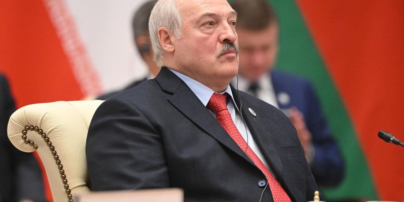 Запад формирует в Украине силовые структуры для госпереворота в Беларуси, – Лукашенко