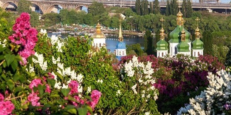 Весной в Киеве будет снег и жара до +22: календарь погоды на три месяца