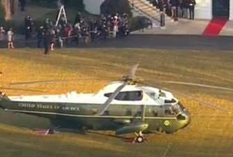 Трамп на вертолете покидает Белый дом