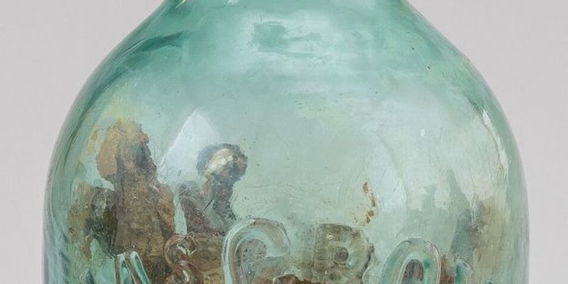 В США археологи нашли "бутылку ведьмы" для защиты от демонов: фото