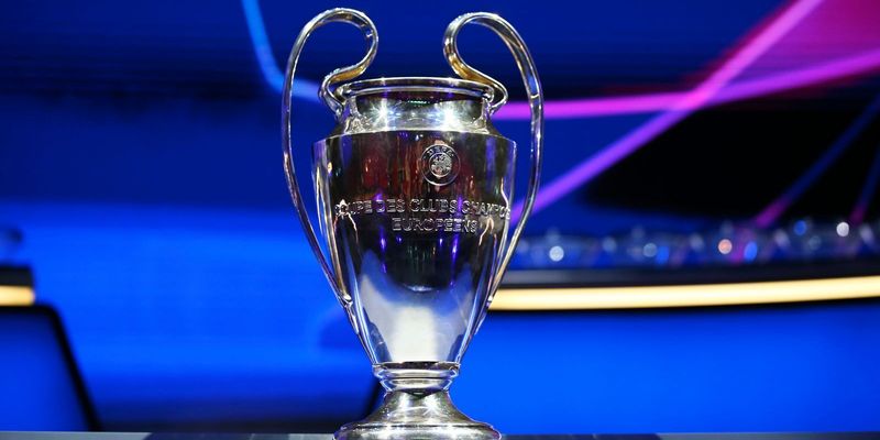 Лига чемпионов возвращается: расписание всех матчей 1/8 финала
