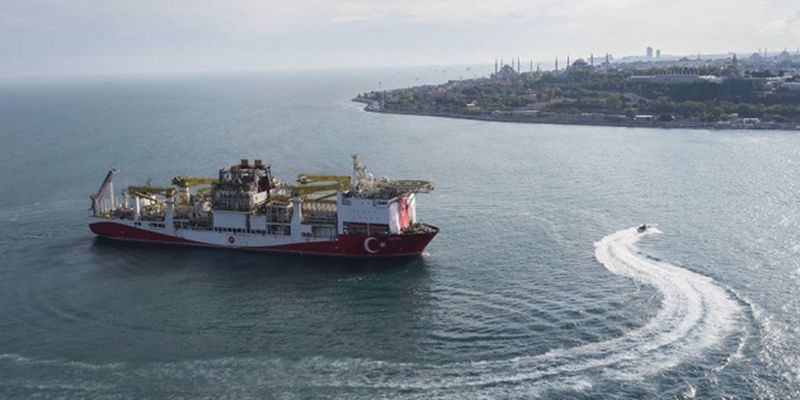 Турция начала прокладывать газопровод к новым месторождениям в Черном море
