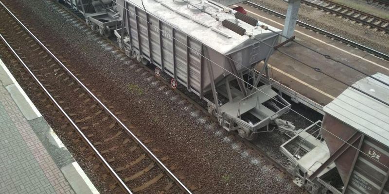 В Одессе мужчину сбил грузовой поезд