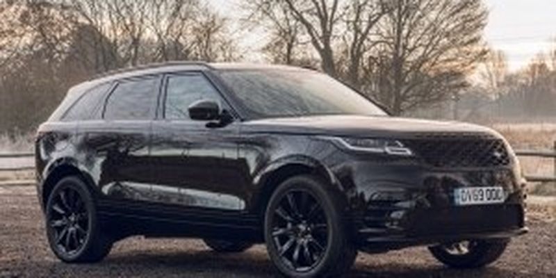 Land Rover выпустит «самую черную» версию Range Rover Velar