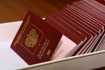 Нашлись спасители? Лавров оправдался за российские паспорта на Донбассе