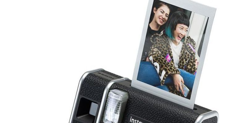 Fujifilm представила камеру мгновенной печати