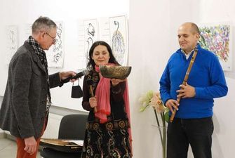 У Чернівцях відкрили виставку живопису Шрі Чинмоя