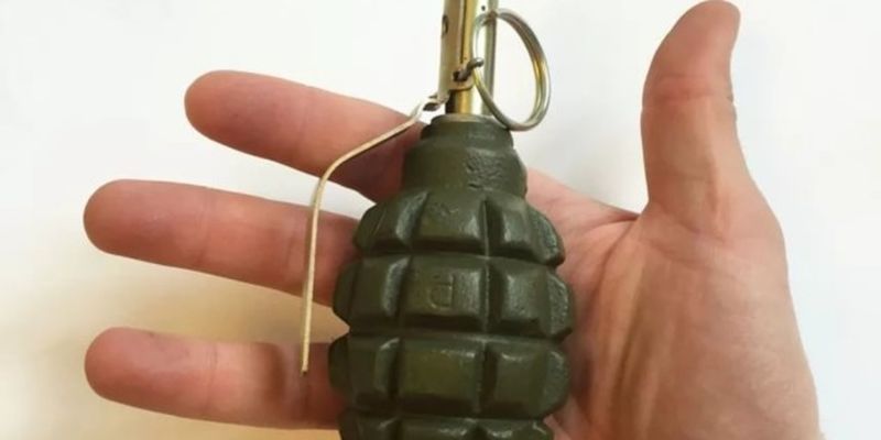 Под Киевом мужчина устроил стрельбу и взорвал гранату, от которой погиб