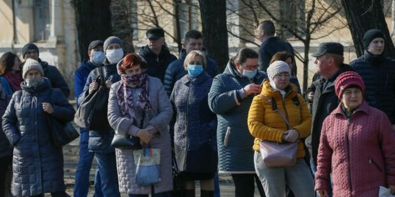 Ужесточение карантина в Украине, раскрыты важные детали: что будет магазинами, банками и школами