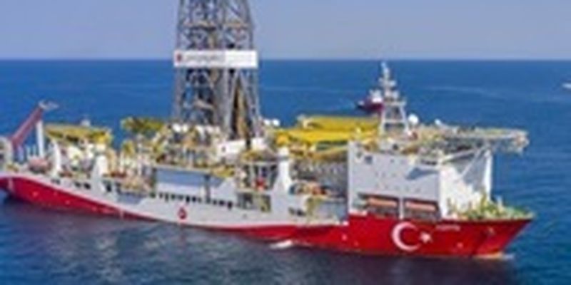 Турция начала бурение новой газовой скважины в Черном море
