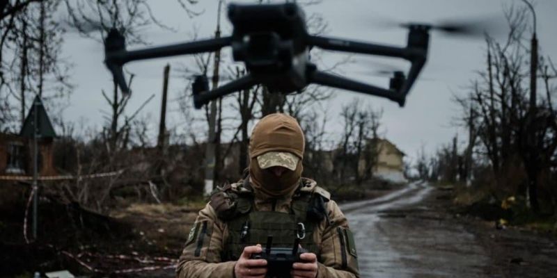 Украина ежемесячно тайно получает сотни дронов от швейцарской компании: ее основал россиянин, — СМИ