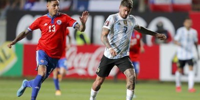 "Не дали сходить в туалет": аргентинский футболист возмутился отношением к его сборной в Чили