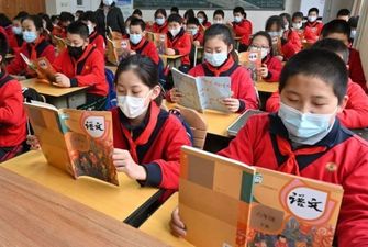 В Китае детей из семей без COVID-прививки не будут пускать в школу