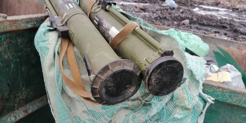 В Житомире в мусорном баке нашли противотанковые гранаты