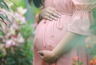 В США 18-летняя девушка узнала о своей беременности во время родов