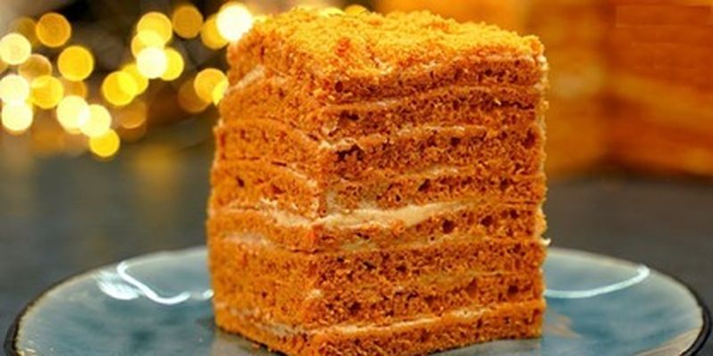 Как приготовить вкусный торт Карамелька со сгущенкой: простой рецепт/Поэкспериментируйте на досуге
