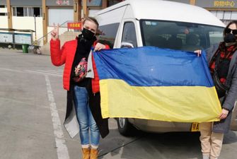 Украинцев из Китая встречают, как прокаженных: фотожабы на "средневековые" протесты