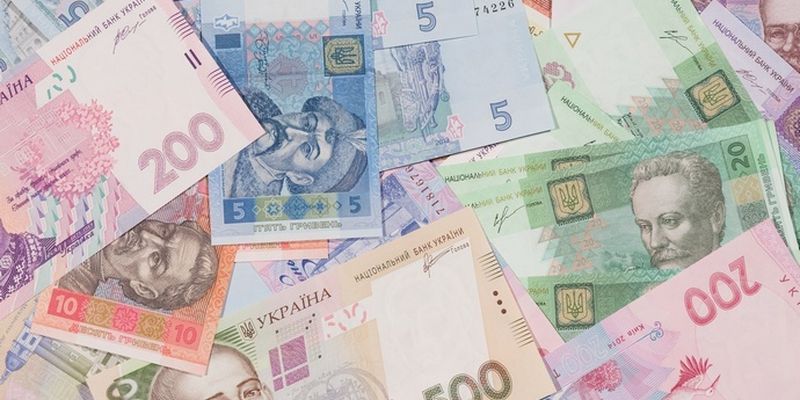 Закриття міжбанку: долар і євро подорожчали