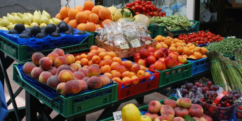 Эксперты обнародовали список из 12 наиболее загрязненных пестицидами овощей и фруктов