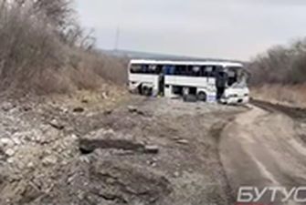 Авиаударом уничтожен рейсовый автобус Изюм - Славянск