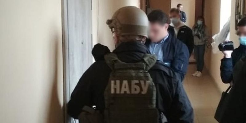 В Харькове НАБУ проводит обыски по делу о взятках