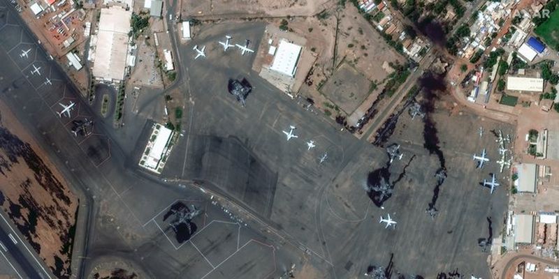 Переворот в Судане: появились фото уничтоженного украинского самолета, сделанные со спутника