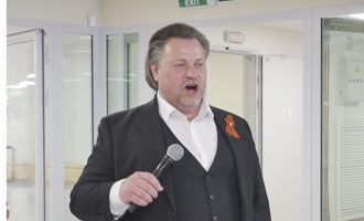 Пел гимн России и поддерживал оккупацию Крыма: оперному певцу из Буковины сообщили о подозрении