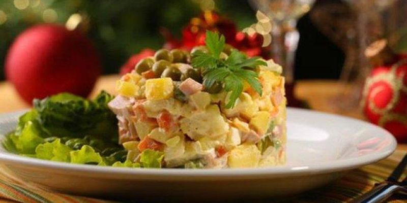 Новий рік 2020: рецепти смачних салатів до святкового столу