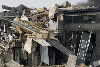 На Запоріжжі окупанти вдарили по СТО: фото руйнувань