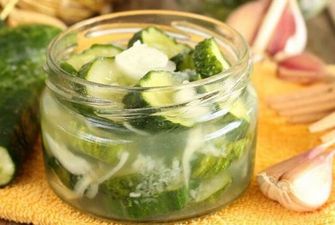 Рецепт вкуснейшего салата из огурцов, который следует заготовить на зиму