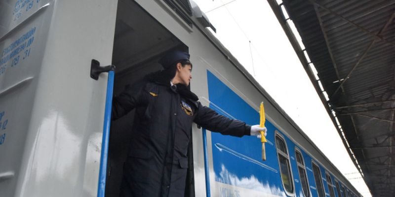 Укрзализныця продлила отбор поставщиков питания в скоростных поездах