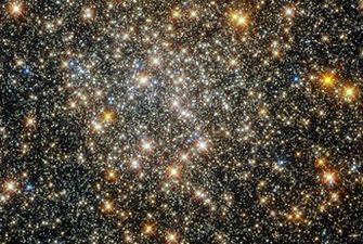 Телескоп Hubble сфотографировал шарообразное скопление звезд